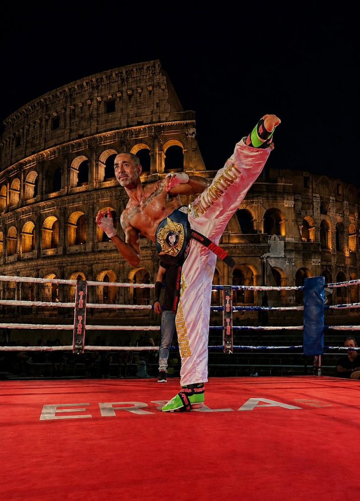 La&eacute;cio Nunes conquista nono t&iacute;tulo mundial de kickboxing e capixaba brilha na It&aacute;lia