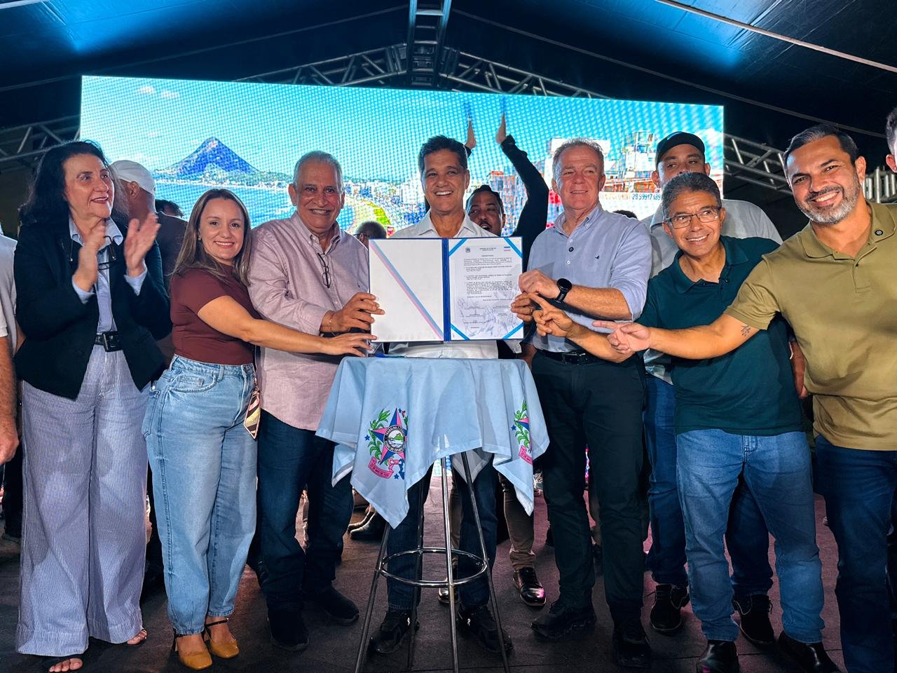 Estado amplia investimentos em Barra de S&atilde;o Francisco com obras em rodovias, sa&uacute;de e infraestrutura