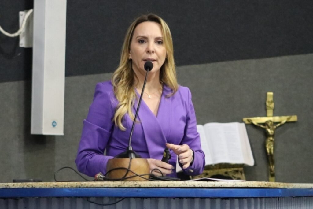 Cris Samorini faz presta&ccedil;&atilde;o de contas &lsquo;tranquila&rsquo; na C&acirc;mara de Vit&oacute;ria