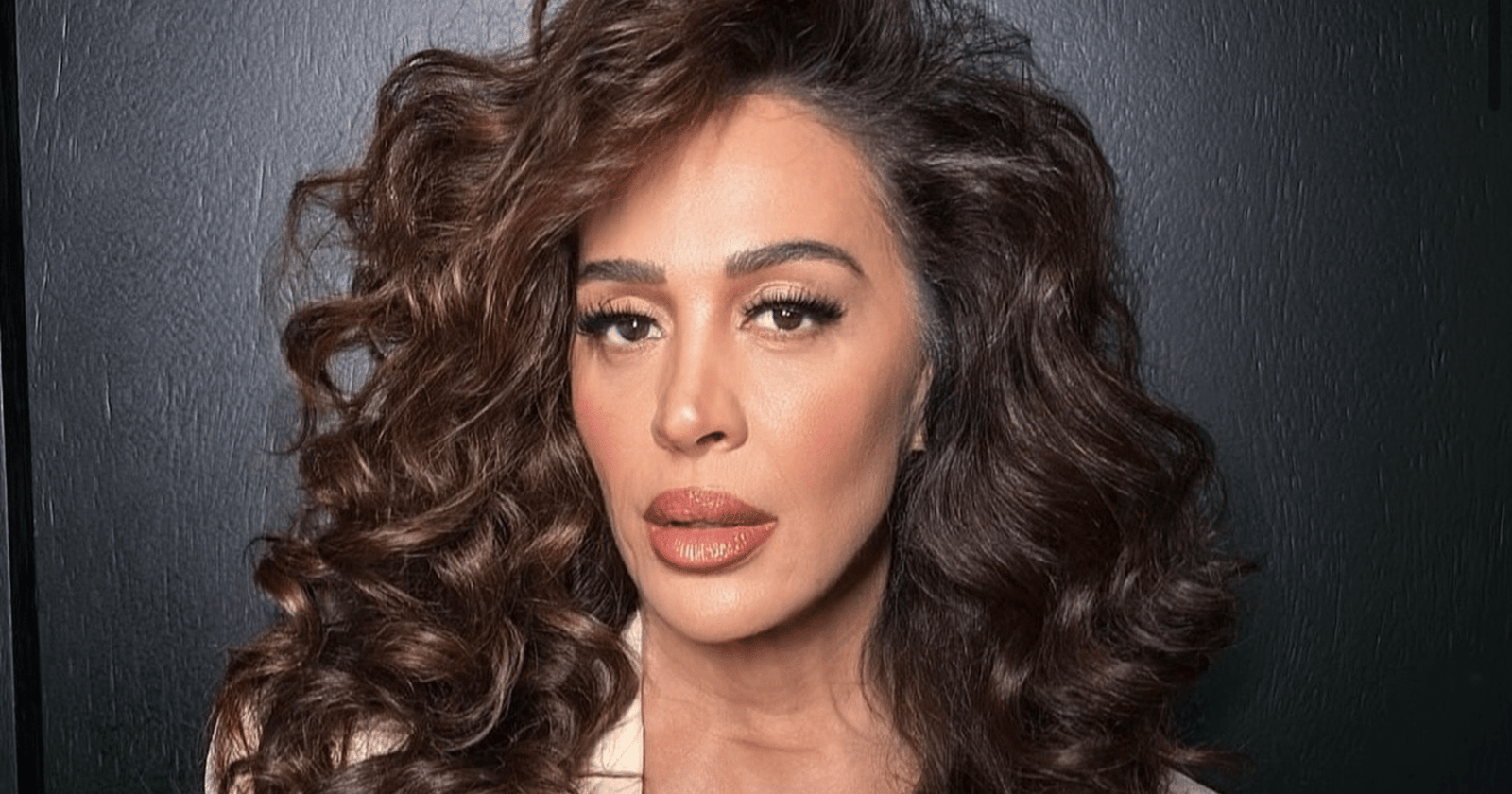 Claudia Raia revela dores causadas pela menopausa; entenda s&iacute;ndrome pouco conhecida