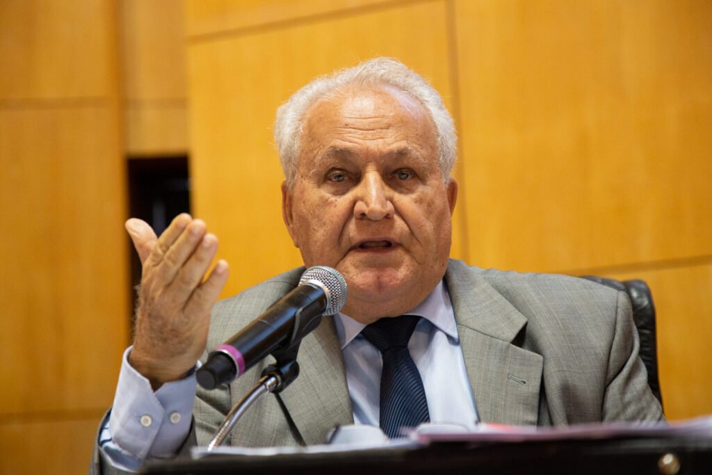 &lsquo;Nenhum servi&ccedil;o p&uacute;blico essencial ser&aacute; afetado pela limita&ccedil;&atilde;o no or&ccedil;amento&rsquo;