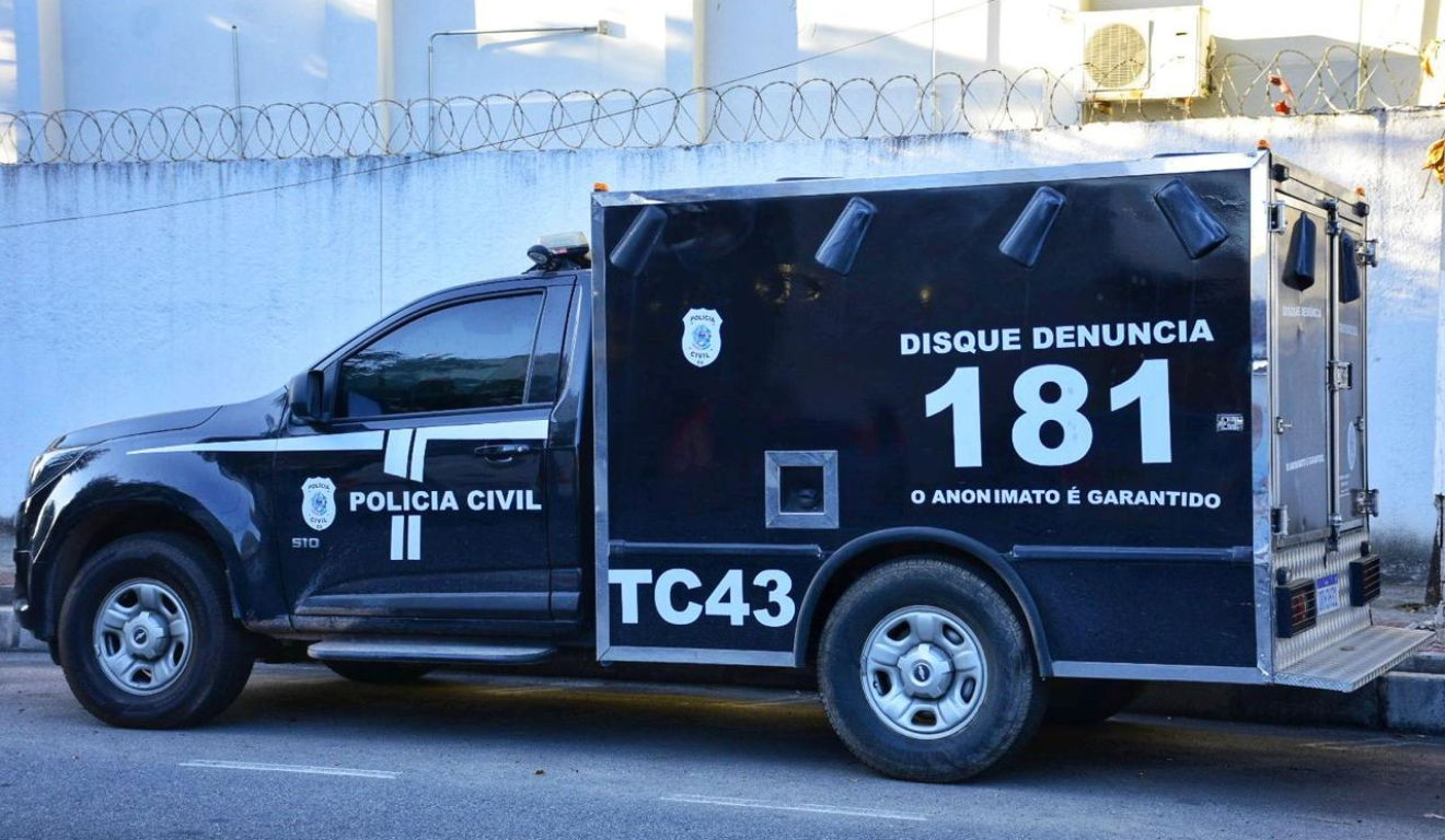 Jovem &eacute; morto e outro fica ferido em ataque a tiros na Praia de Manguinhos, na Serra