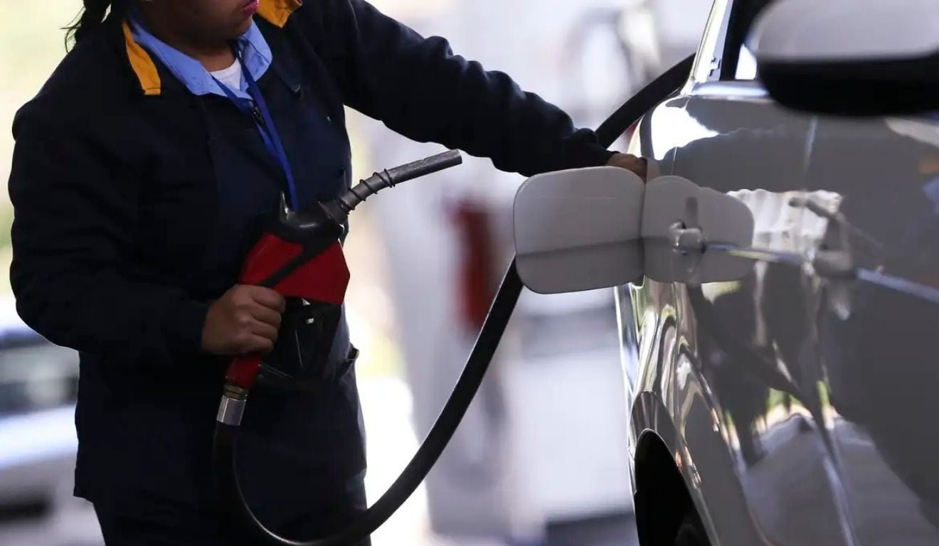 Governo vai prorrogar por dois meses subven&ccedil;&atilde;o na gasolina; medida acabaria neste s&aacute;bado