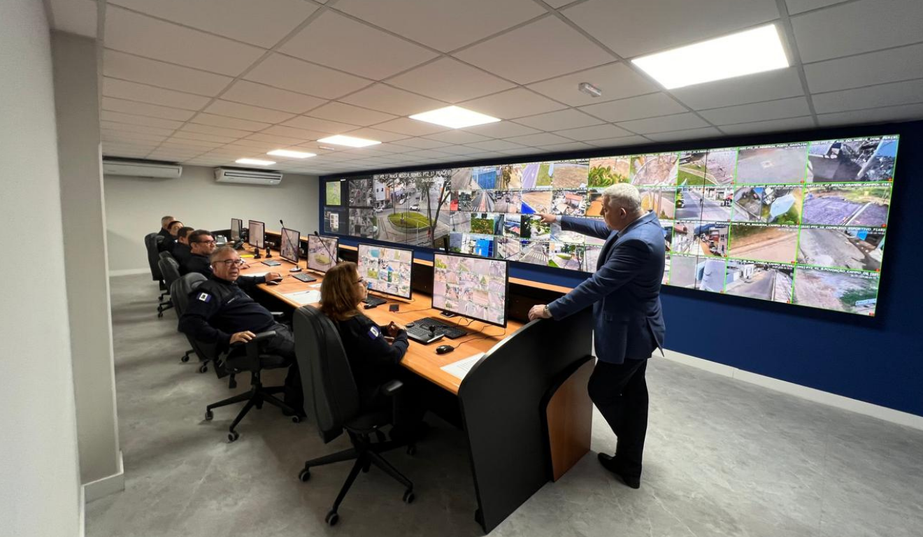 Linhares inaugura central de seguran&ccedil;a 24h com mais de 800 c&acirc;meras