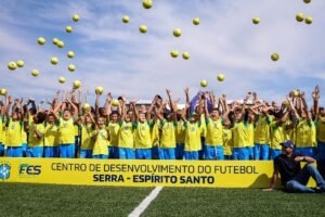 Centro de Desenvolvimento do Futebol Geovani Silva &eacute; inaugurado no Esp&iacute;rito Santo