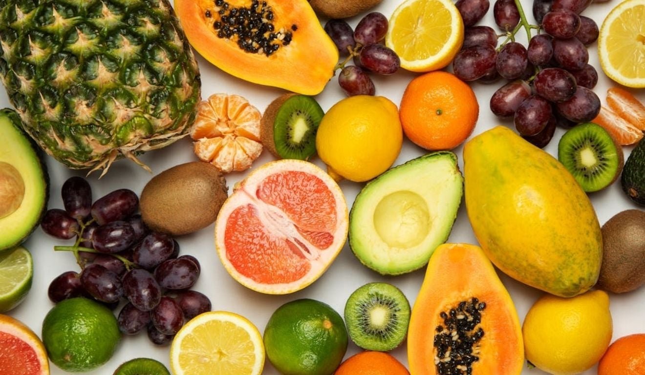 Nutricionista escolhe 2 frutas para ter sempre em casa; a segunda ajuda a desinchar