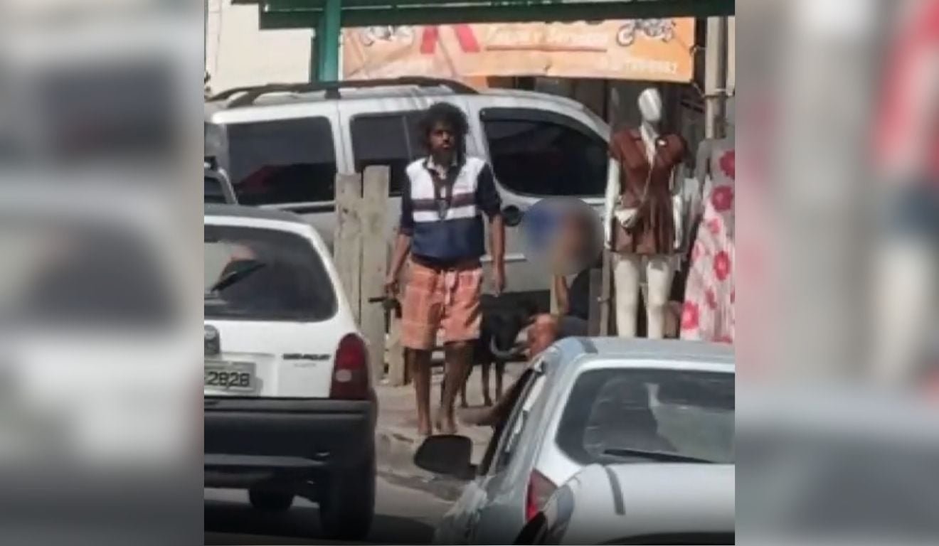 Idoso &eacute; baleado ap&oacute;s jogar &aacute;gua em homem em situa&ccedil;&atilde;o de rua em Cariacica