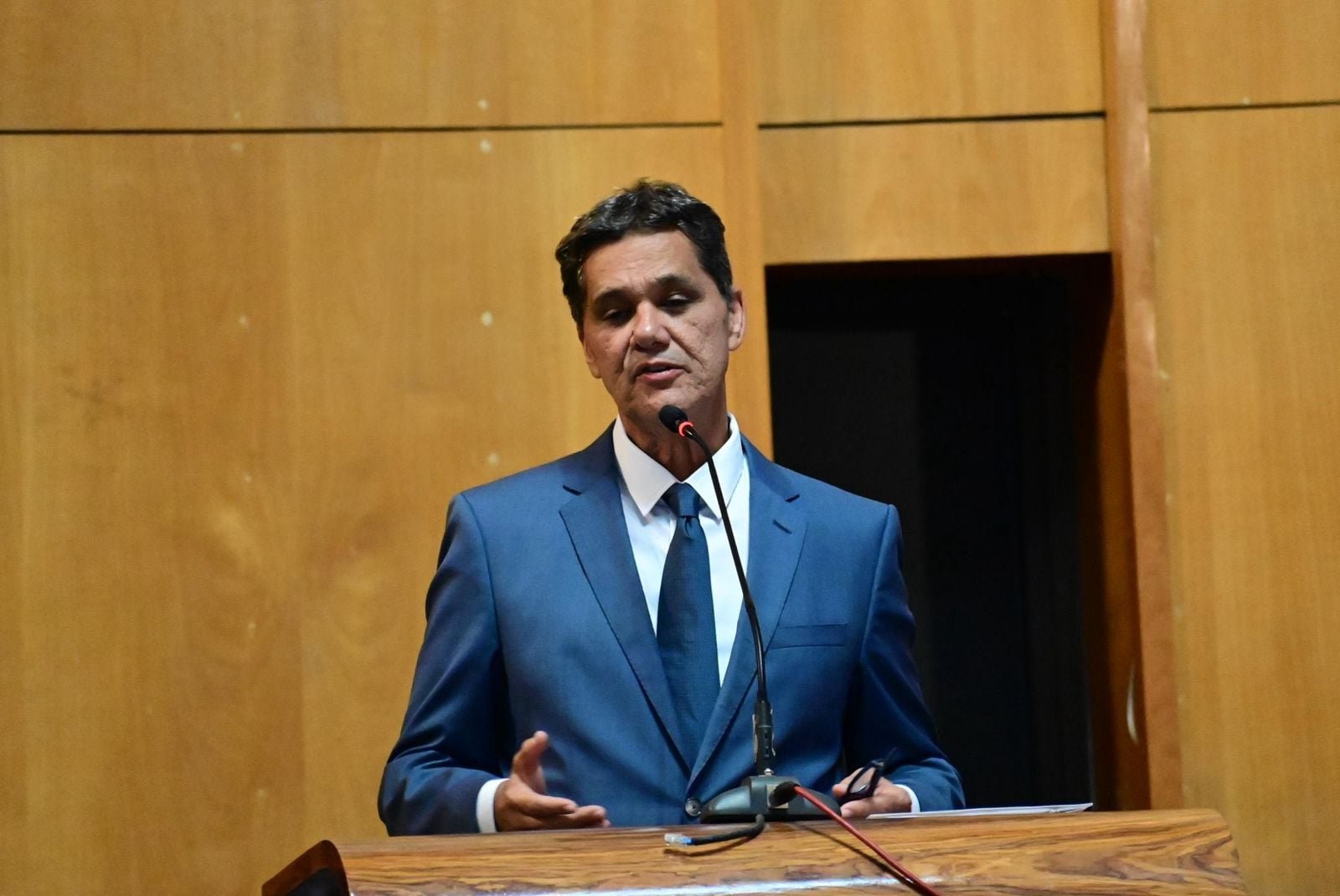 Justi&ccedil;a manda retirar do ar propaganda de Ricardo Ferra&ccedil;o sem todos os dados exigidos pelo TSE