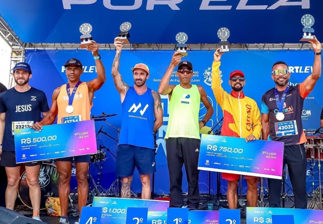 Leonardo Alves faz hist&oacute;ria e conquista pela terceira vez a Maratona de Vit&oacute;ria