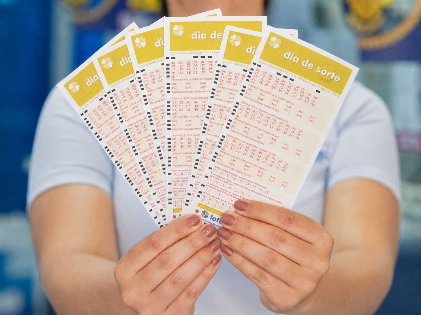 Resultado do Dia de Sorte 1260: pr&ecirc;mio acumula para R$ 800 mil; veja os n&uacute;meros sorteados
