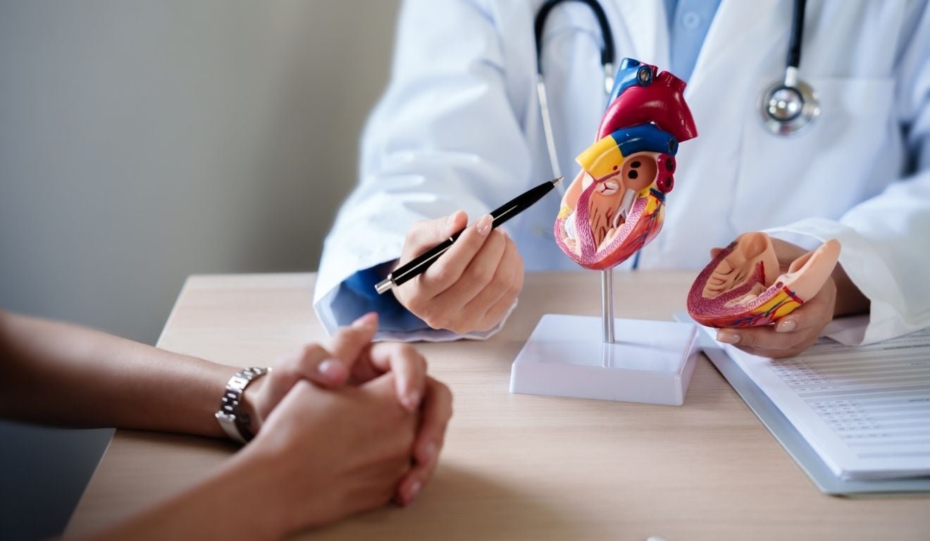 Menopausa aumenta risco de infarto e AVC; veja 7 cuidados para proteger o cora&ccedil;&atilde;o