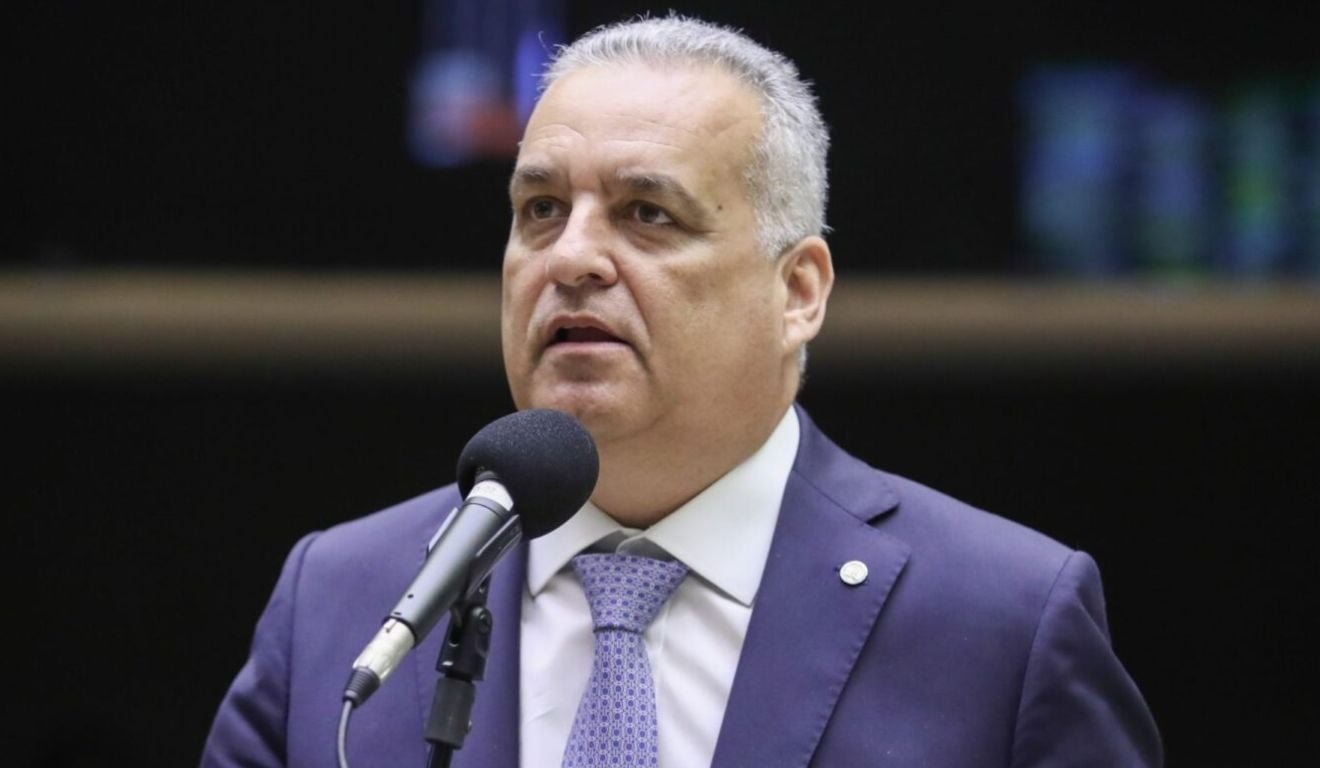 Vice de Fl&aacute;vio Bolsonaro, Alfredo Gaspar &eacute; investigado por estupro de vulner&aacute;vel