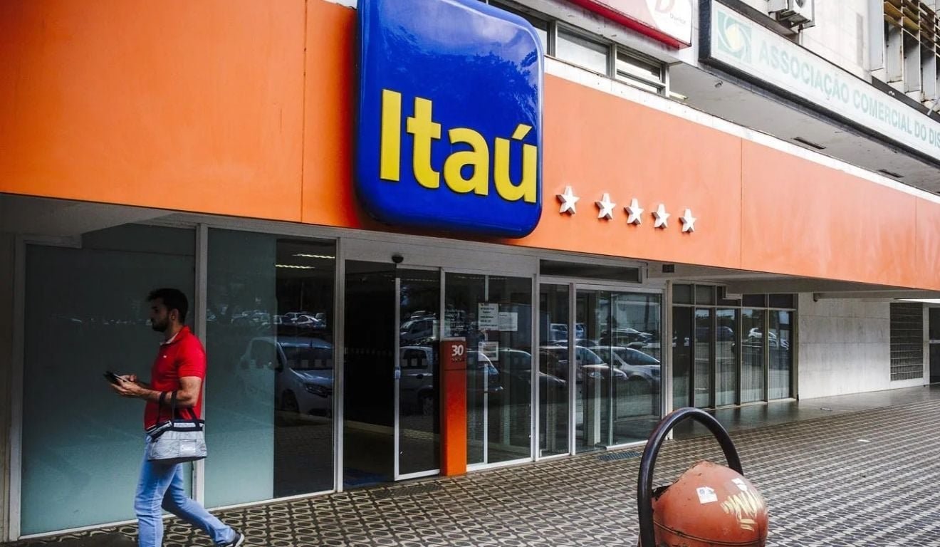 Ita&uacute; abre inscri&ccedil;&otilde;es para Programa Trainee 2027 com sal&aacute;rio de R$ 9,3 mil