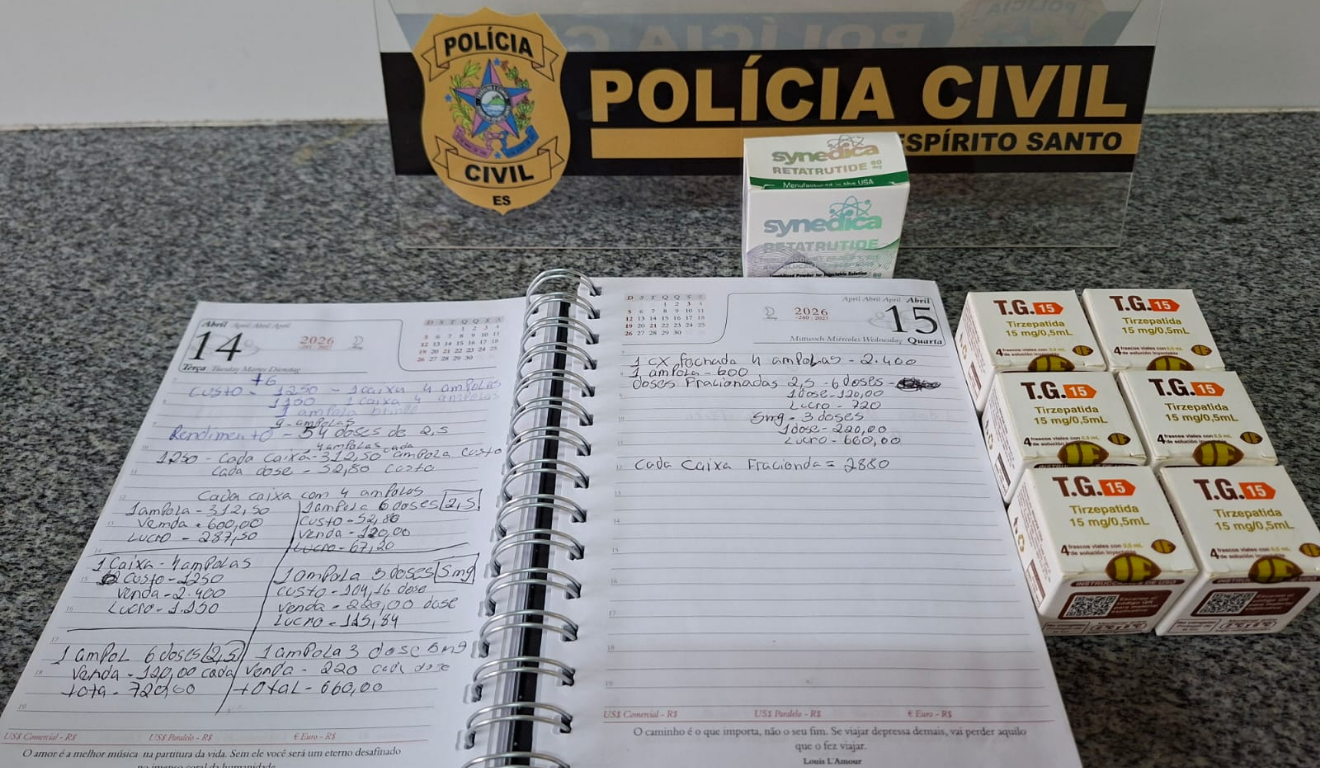 Mulher &eacute; presa com produtos ilegais para emagrecimento e pol&iacute;cia encontra a lista de compradores no ES