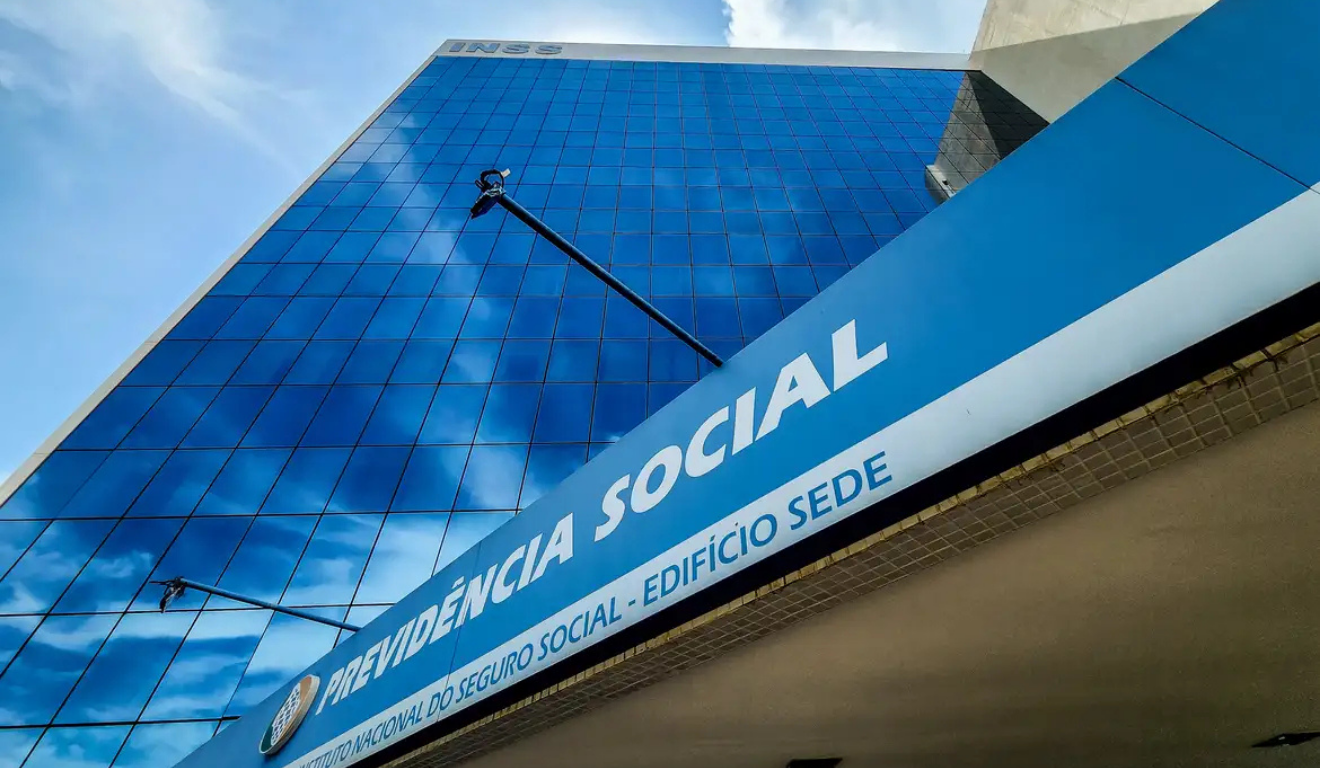 INSS revisa benef&iacute;cios em 2026; veja quem pode ficar livre da per&iacute;cia