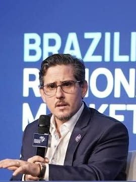 Caso Apex: defesa de ex-presidente contesta bloqueio e d&aacute; nova vers&atilde;o para transfer&ecirc;ncias