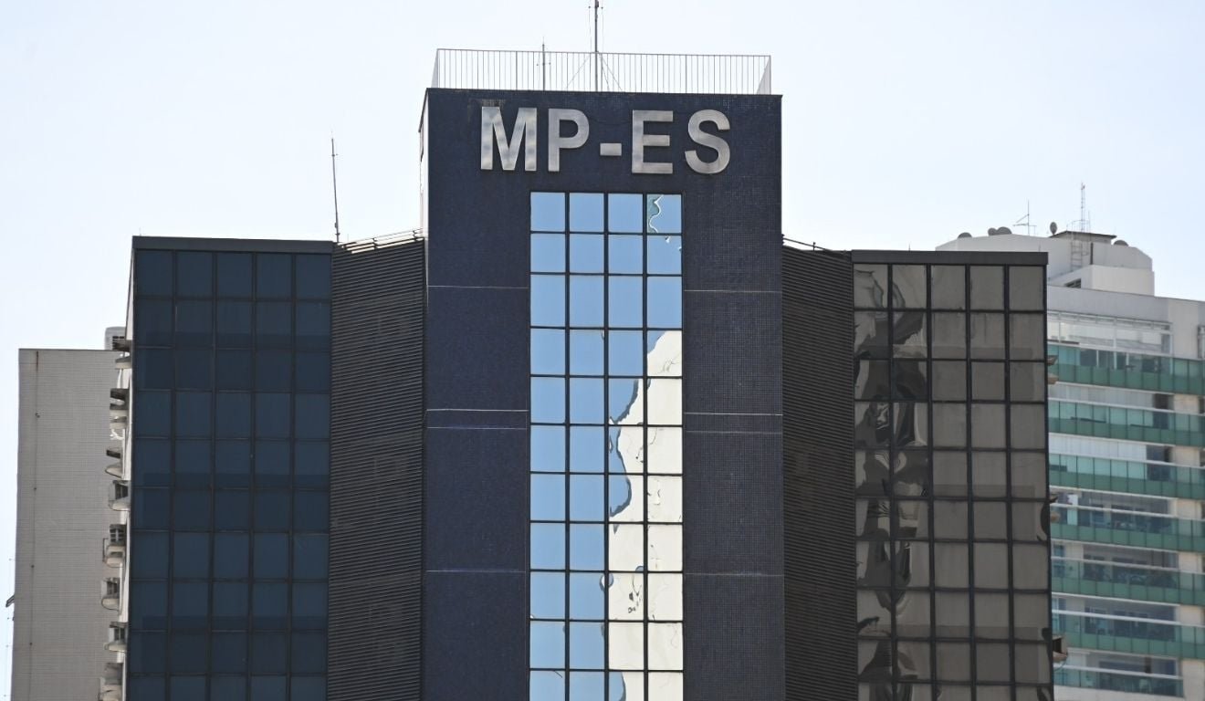 MPES quer suspender lei que elevou sal&aacute;rios de prefeito e secret&aacute;rios em Vila Velha
