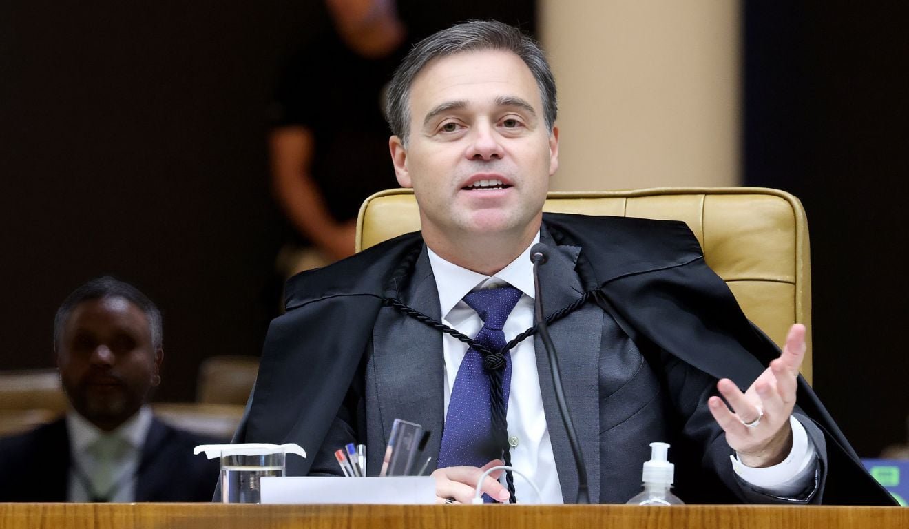 Mendon&ccedil;a prop&otilde;e tese para julgamento sobre deep fake no TSE