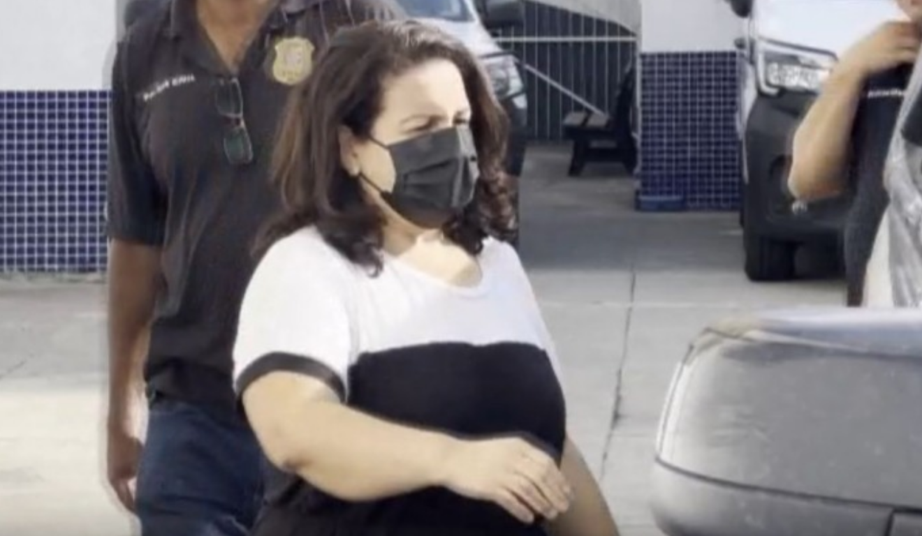 Filha &eacute; presa suspeita de manter m&atilde;e de 85 anos em c&aacute;rcere privado em Cariacica