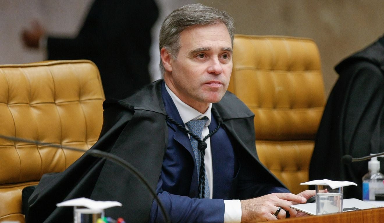 Mendon&ccedil;a quer levar ao plen&aacute;rio di&aacute;logos atribu&iacute;dos a Vorcaro e Moraes