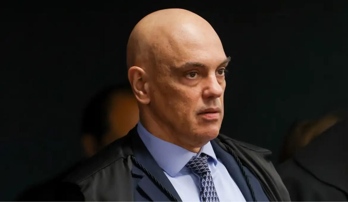 Mendon&ccedil;a cogita levar relat&oacute;rio da PF com ind&iacute;cios contra Moraes ao plen&aacute;rio do STF semana que vem