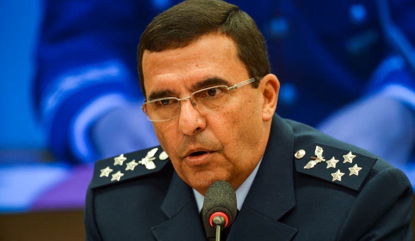 Ex-comandante da FAB diz ter perdido amizades por n&atilde;o aderir a tentativa de golpe