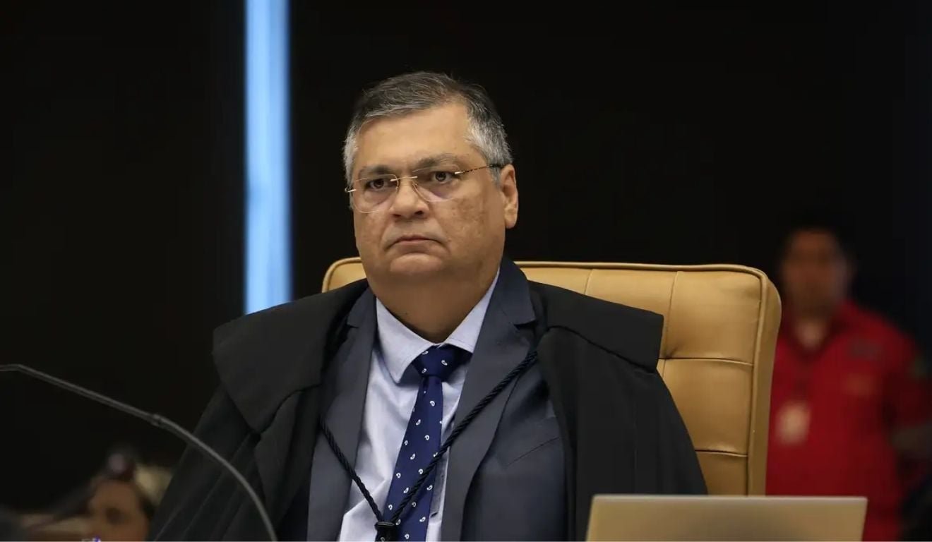 Dino determina fim do sigilo de investiga&ccedil;&otilde;es sobre o filme Dark Horse
