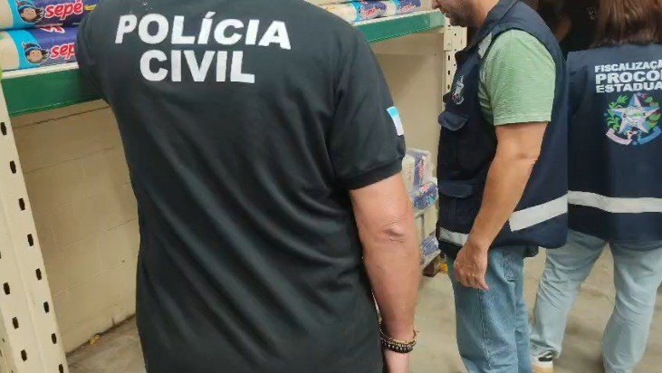 Supermercado &eacute; interditado e nove toneladas de alimentos recolhidas na Serra