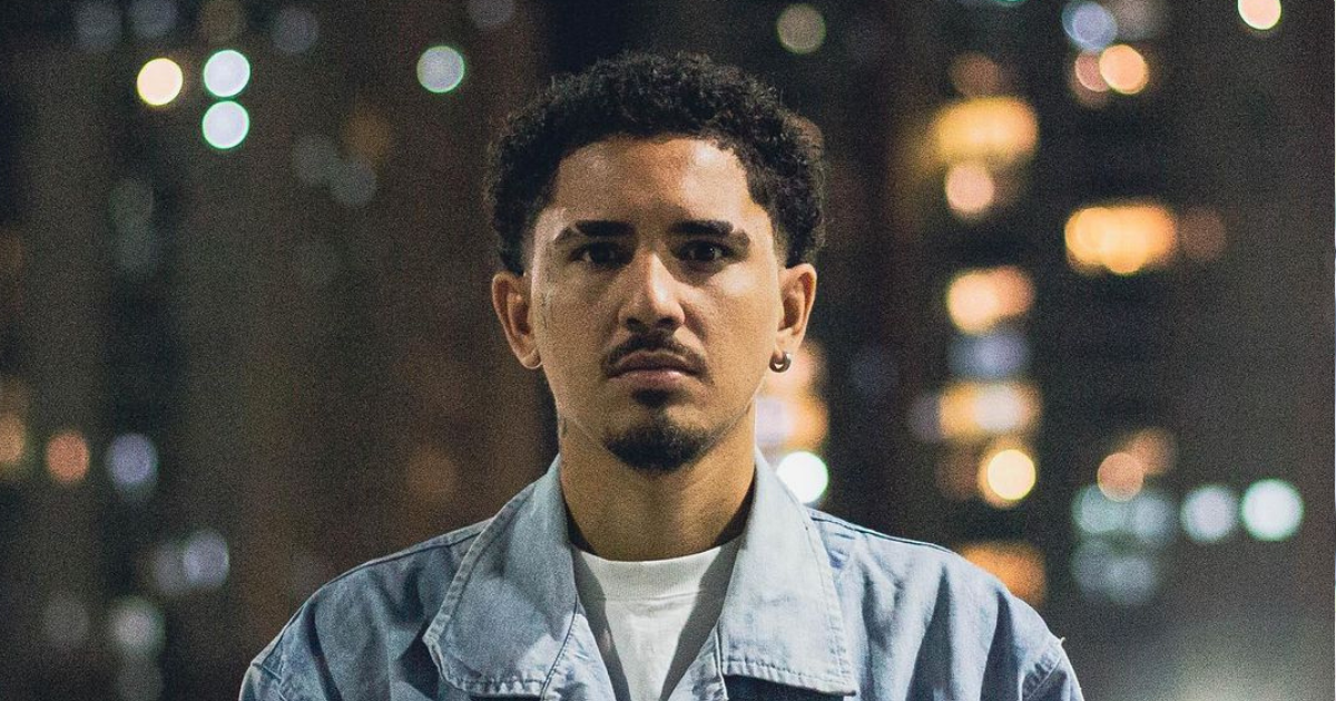 Na SIM Prime, MC Noventa relembra trajet&oacute;ria no rap e mudan&ccedil;a de vida