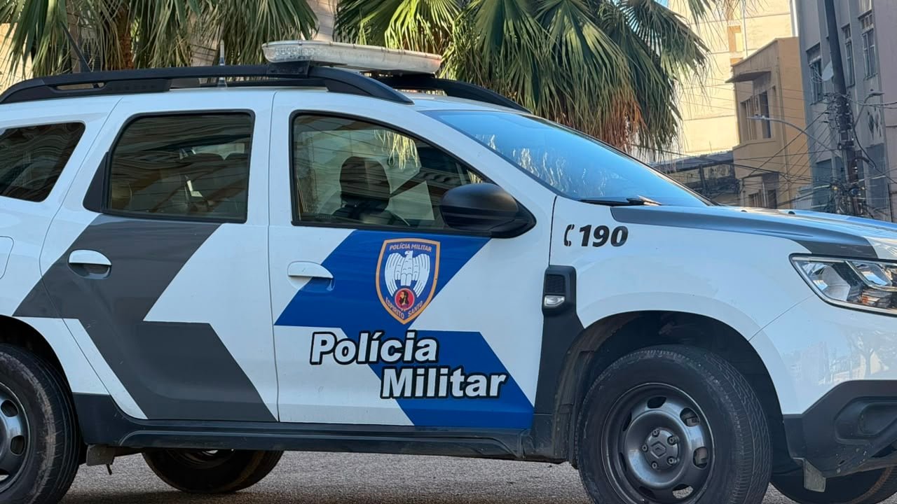 Mulher morre ap&oacute;s ser baleada por dupla em motocicleta em Pedro Can&aacute;rio