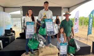 Aracruz premia os melhores gr&atilde;os no 1&ordm; Concurso de Caf&eacute; Conilon do munic&iacute;pio