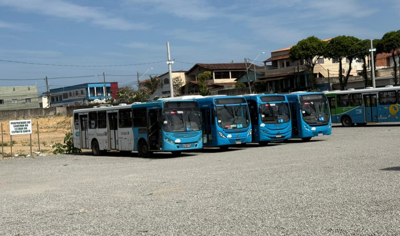 Homem &eacute; preso dentro de terminal de Cariacica por d&iacute;vida de pens&atilde;o de R$ 2,1 mil