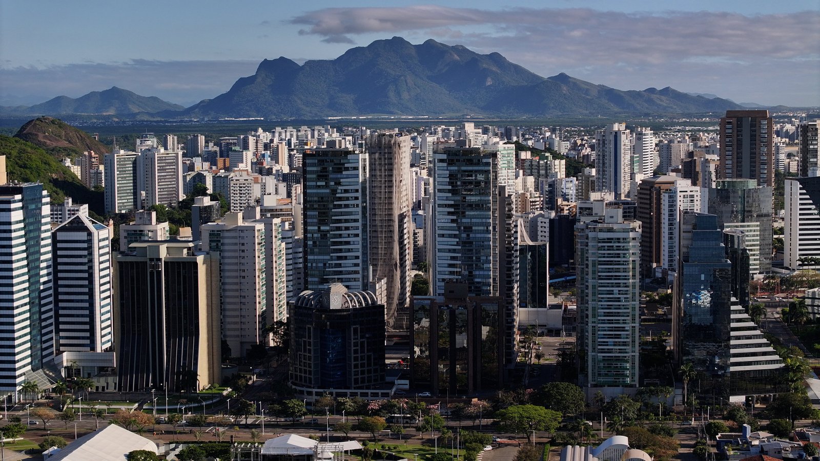 Economia capixaba ganha tra&ccedil;&atilde;o e acumula crescimento