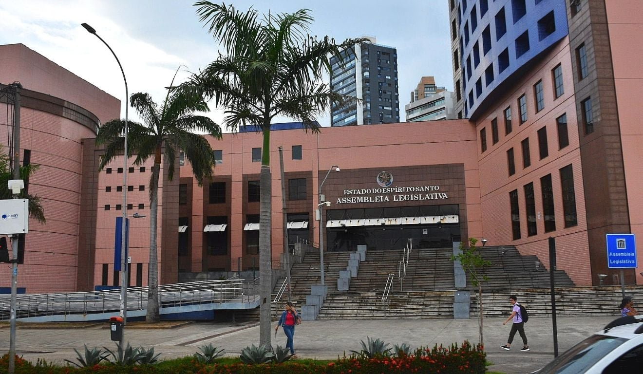 Reforma tribut&aacute;ria e empregos: o que estar&aacute; em jogo na nova Assembleia