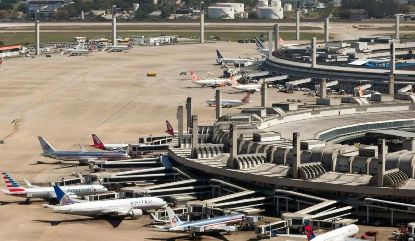 Vista do Aeroporto do Gale&atilde;o. Foto:  Daniel Basil/Gov Brasil/ Wikipedia