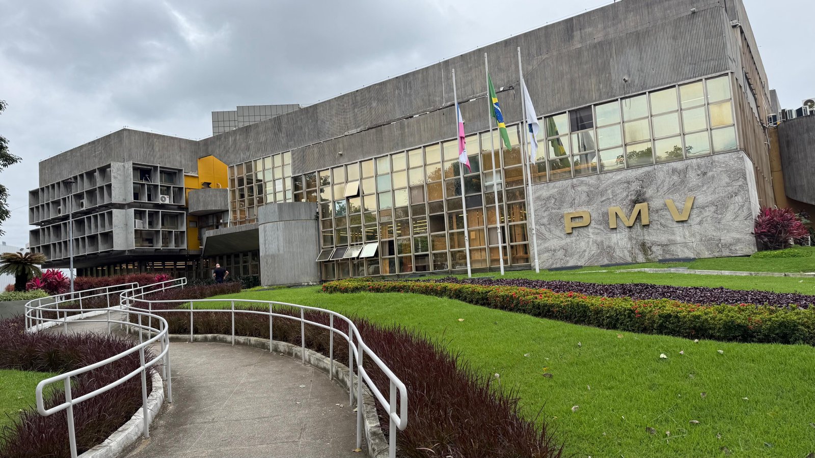 Servidores de Vit&oacute;ria poder&atilde;o ter reajuste de 20% no aux&iacute;lio alimenta&ccedil;&atilde;o