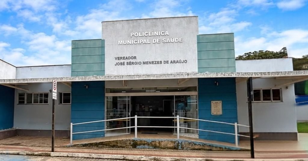 Dores do Rio Preto inicia reforma da Secretaria de Sa&uacute;de e autoriza obras em UBS