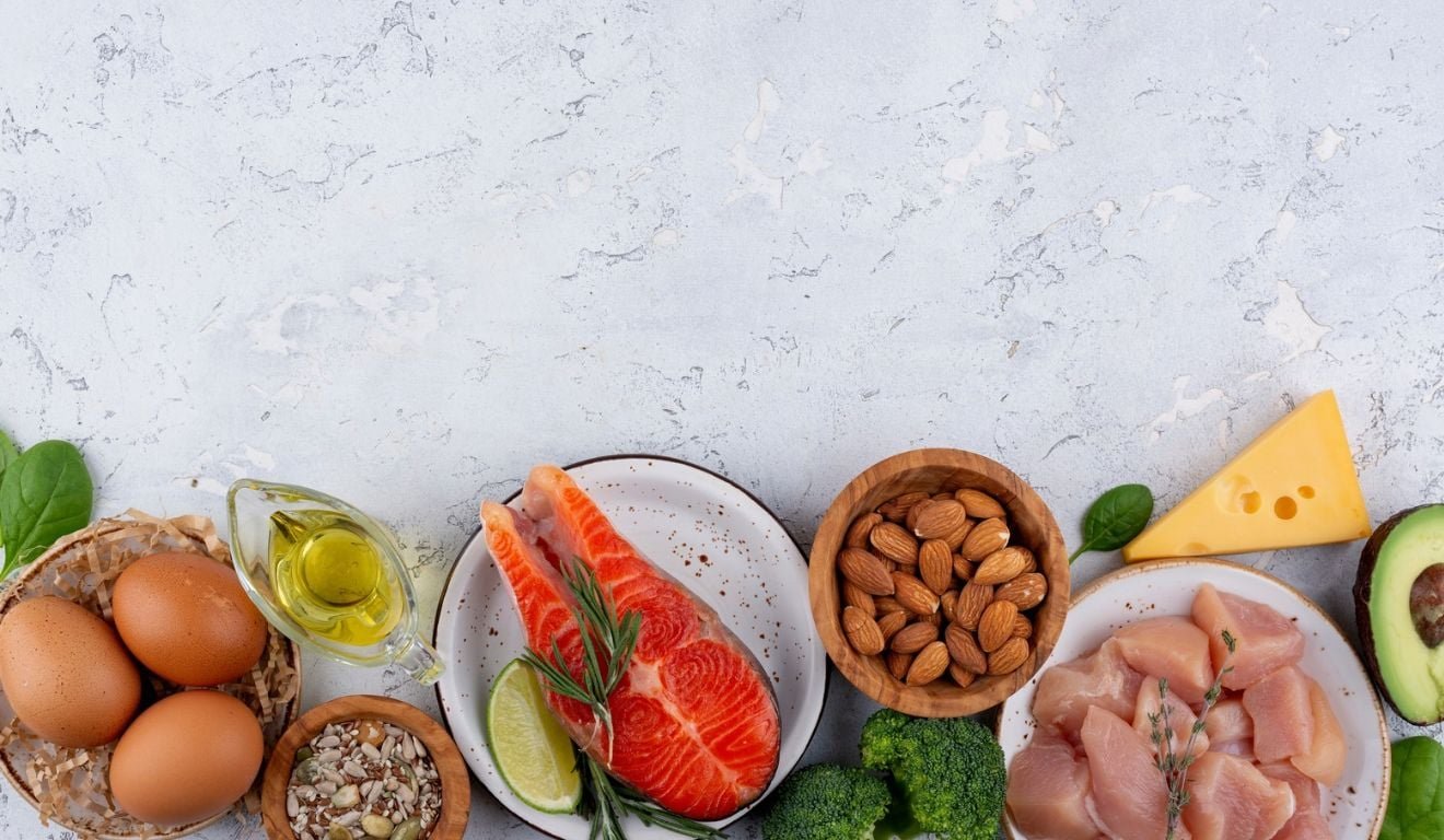 Preciso comer prote&iacute;na em todas as refei&ccedil;&otilde;es? Nutricionista explica