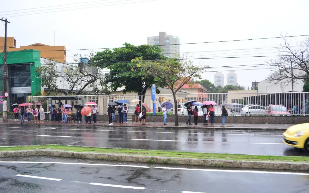 Sexta (23) ser&aacute; chuvoso em regi&otilde;es do ES; veja previs&atilde;o