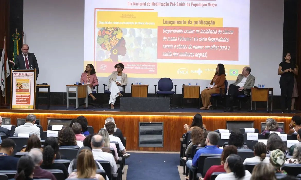Mulheres negras morrem 3,8 vezes mais de c&acirc;ncer de mama