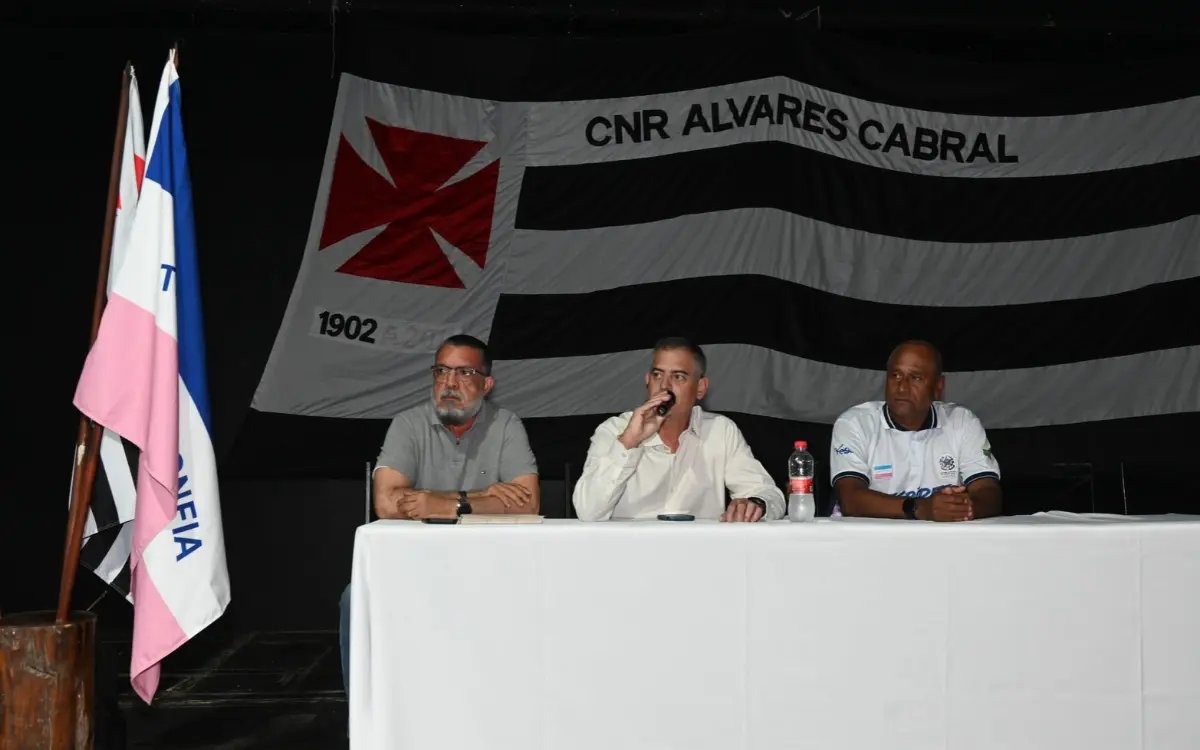 Fernando Bissoli &eacute; reeleito presidente do &Aacute;lvares Cabral