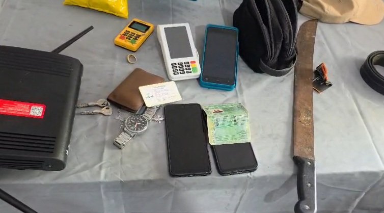 Foto: Divulga&ccedil;&atilde;o
Investiga&ccedil;&atilde;o continua
Os investigados s&atilde;o suspeitos de envolvimento em associa&ccedil;&atilde;o criminosa, fraude eletr&ocirc;nica, lavagem de dinheiro e invas&atilde;o de dispositivos inform&aacute;ticos.