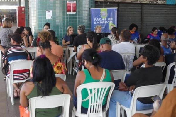 Blitz do Emprego no Terminal de Laranjeiras