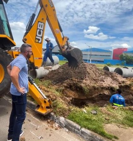 Obras de Drenagem e Pavimentação são Iniciadas no bairro Cristóvão Colombo